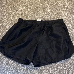 Women’s small black athletic shorts